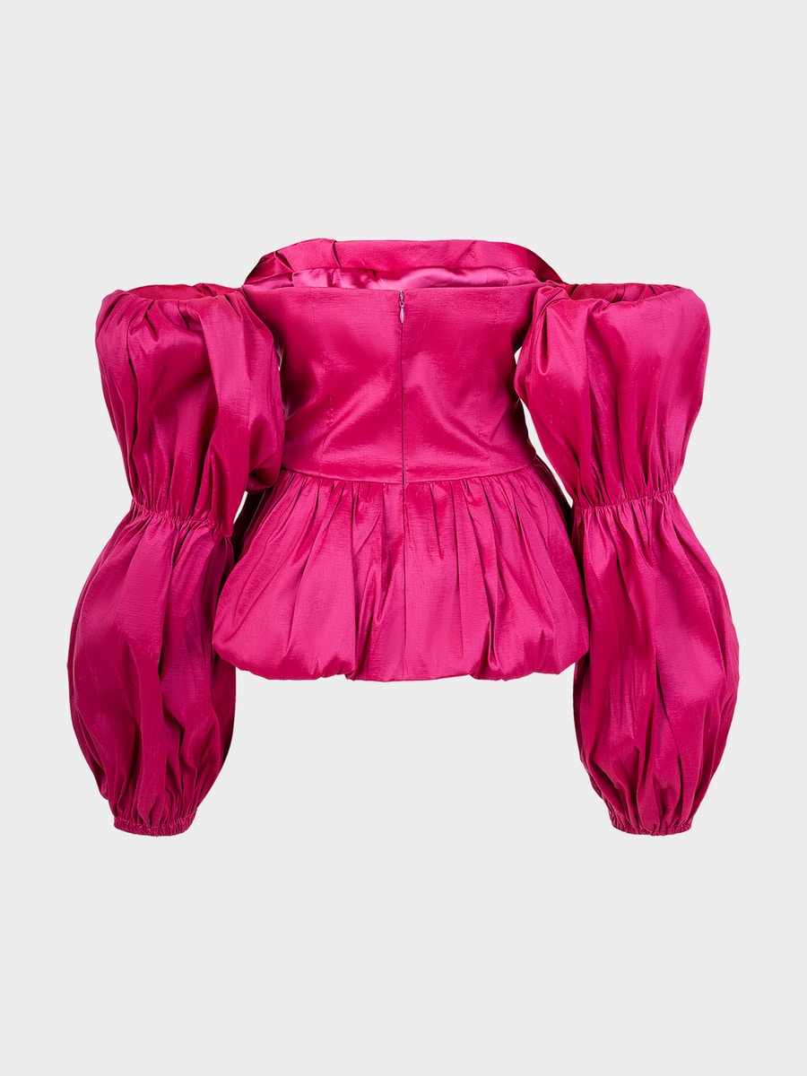 Топ с объемными рукавами