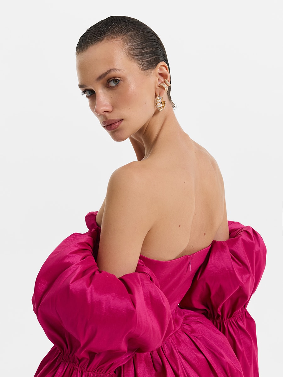 Топ с объемными рукавами