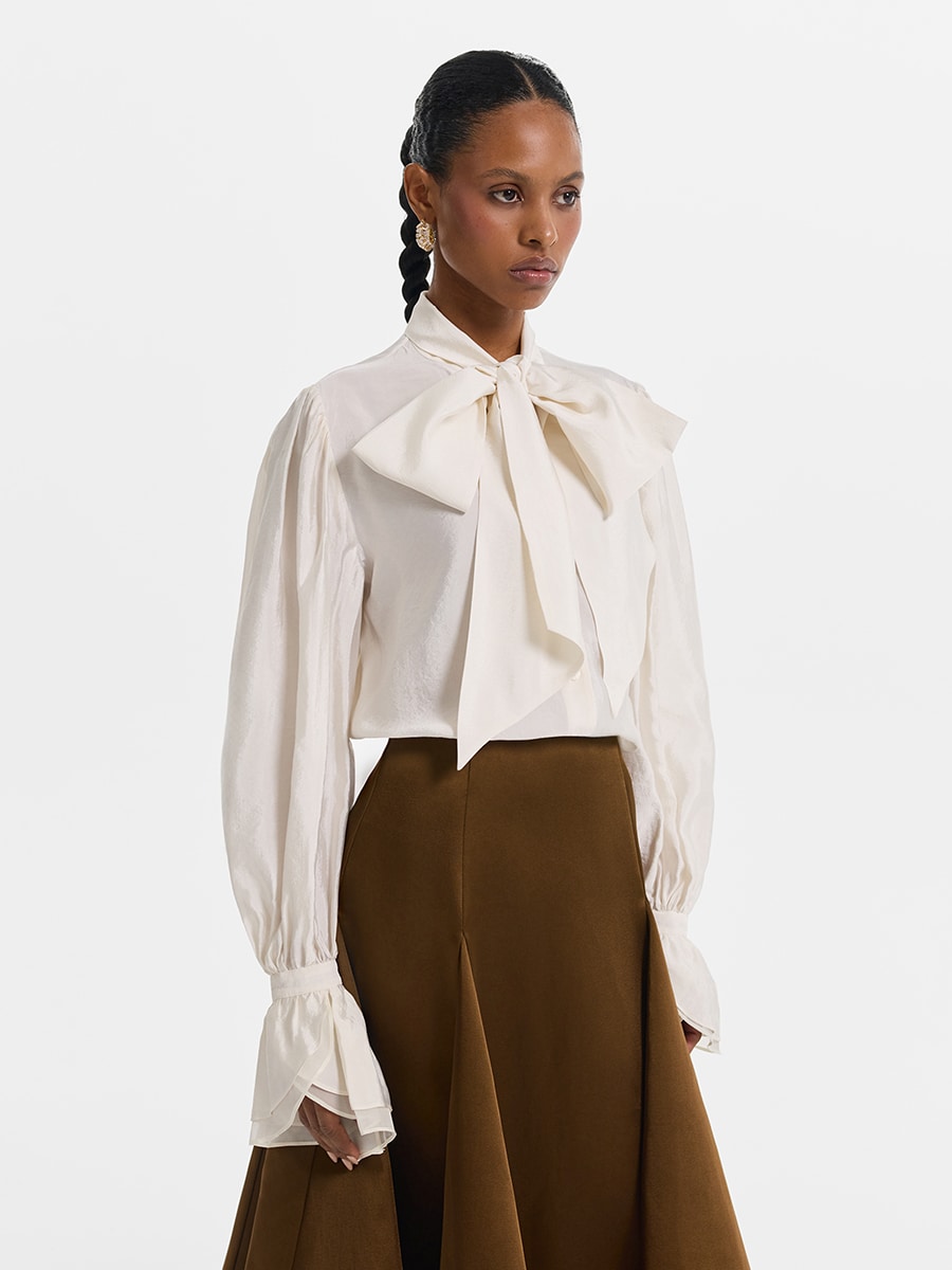 Блузка из тенселя с бантом