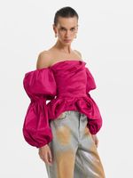 Топ с объемными рукавами