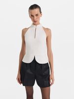 Топ с брошью