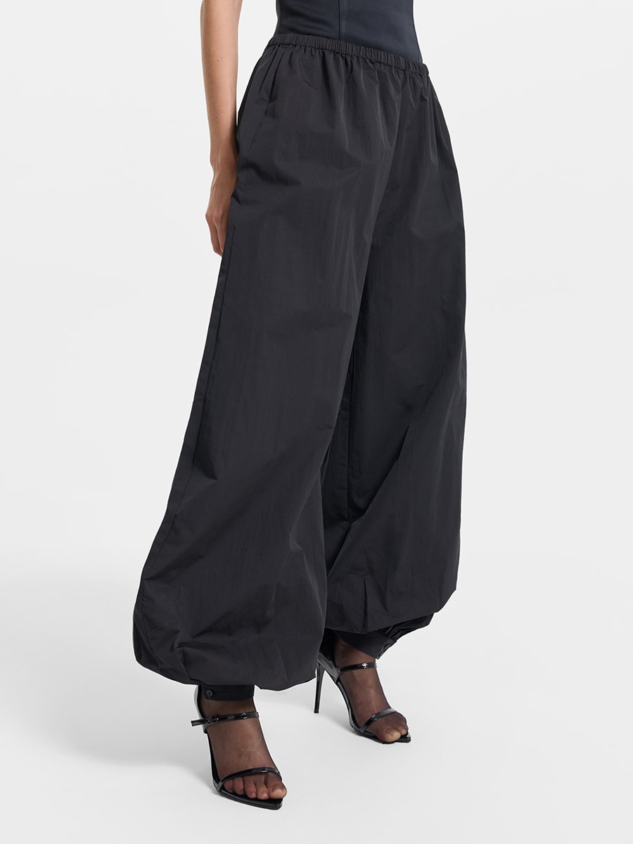 Объемные брюки