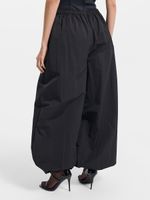 Объемные брюки