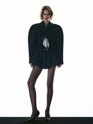 

Объемные шорты из плотной ткани с хлопком