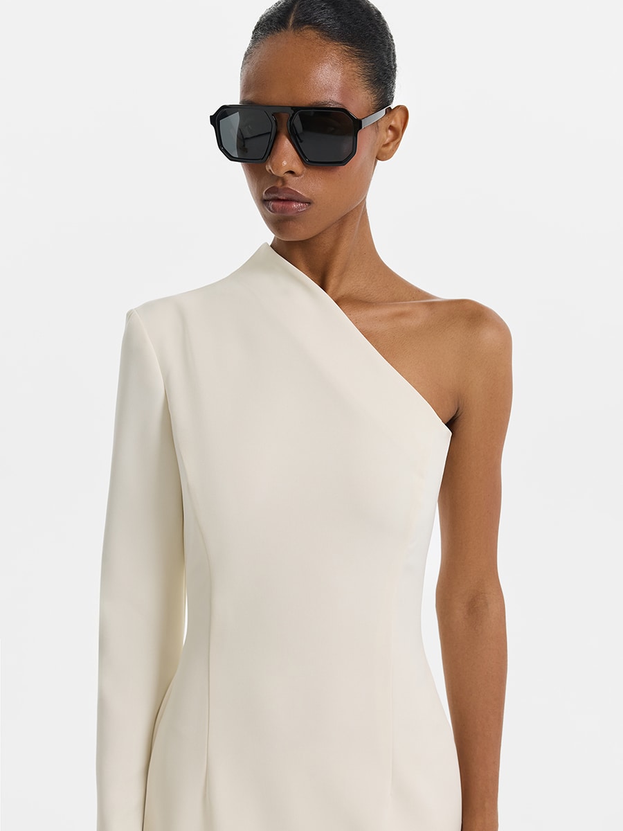 Асимметричное платье миди