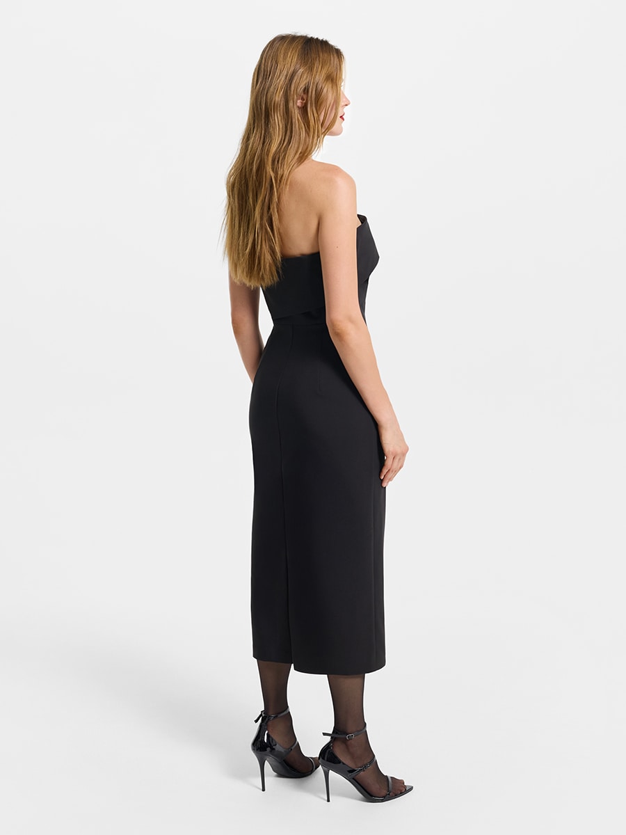 Платье-футляр с драпировкой