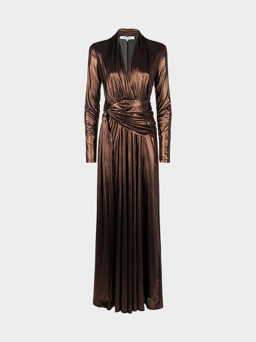 Платье из блестящей ткани