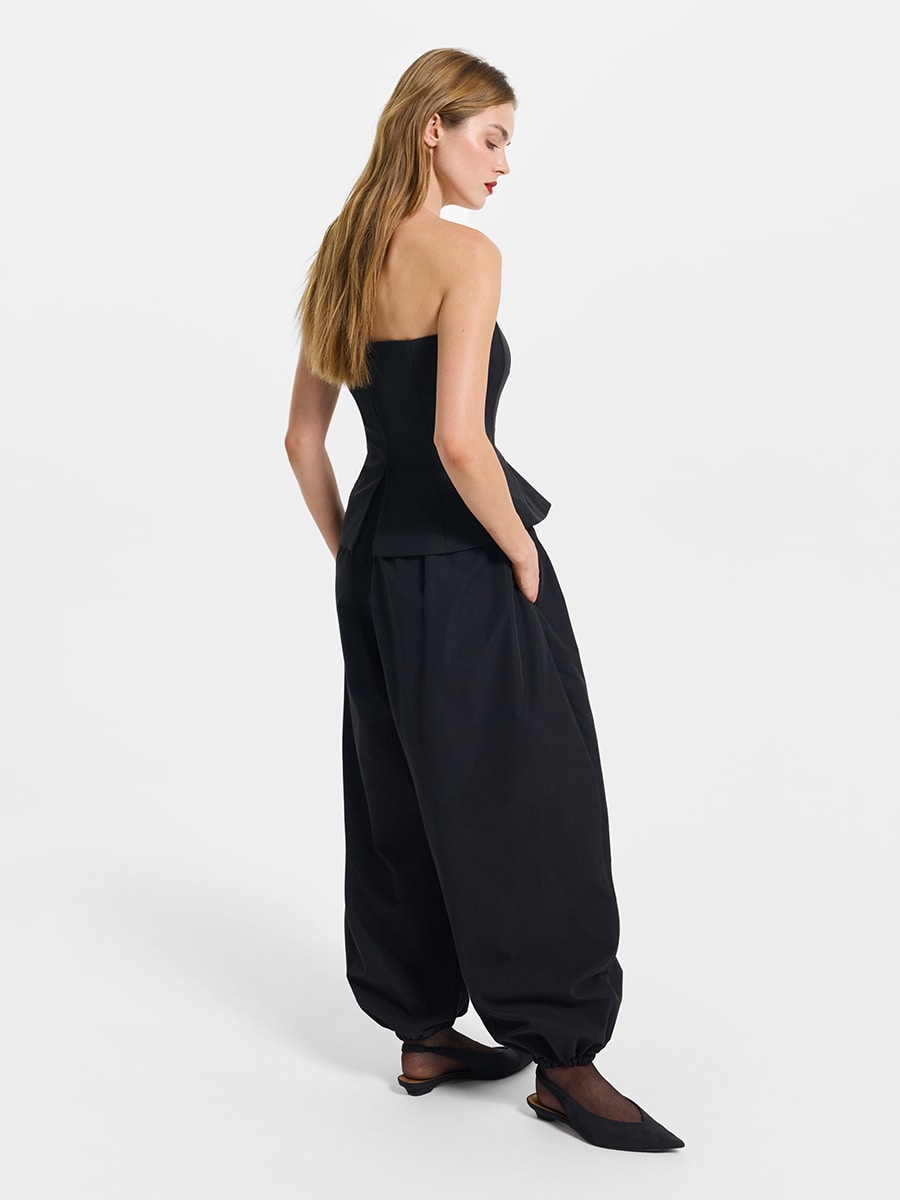 Комбинезон с открытыми плечами