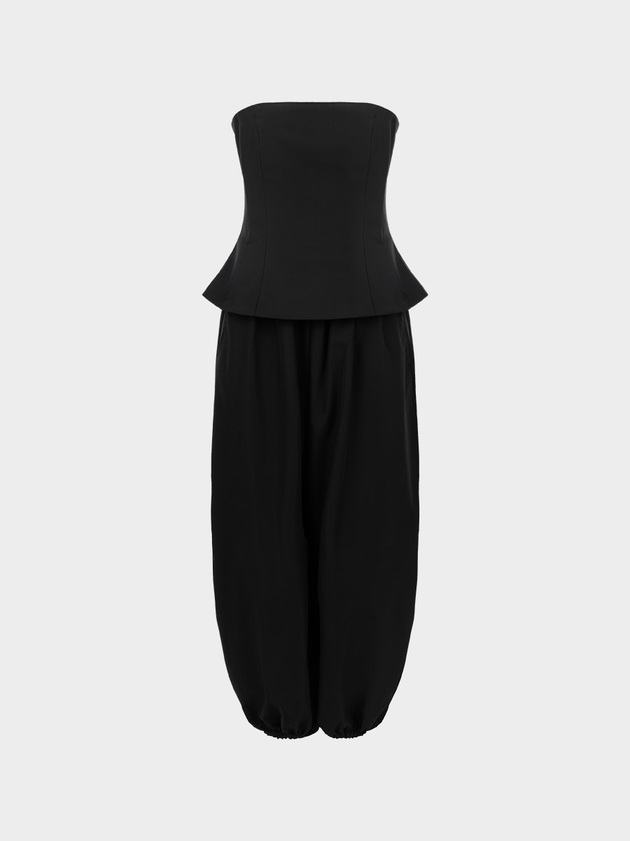 Комбинезон с открытыми плечами