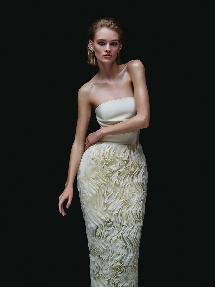 Платье с объемным подолом