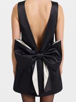 Комбинезон с объемным бантом