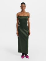 Платье с открытыми плечами