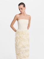 Платье с объемным подолом