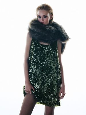 

Платье мини с пайетками