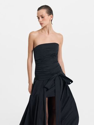 

Платье со съемным шлейфом