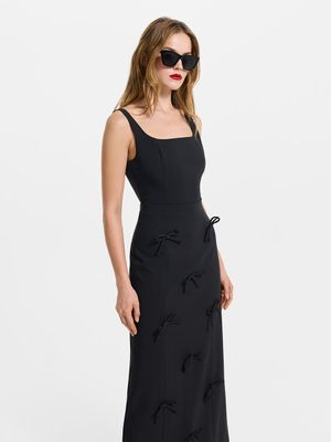 

Платье-футляр с бантами