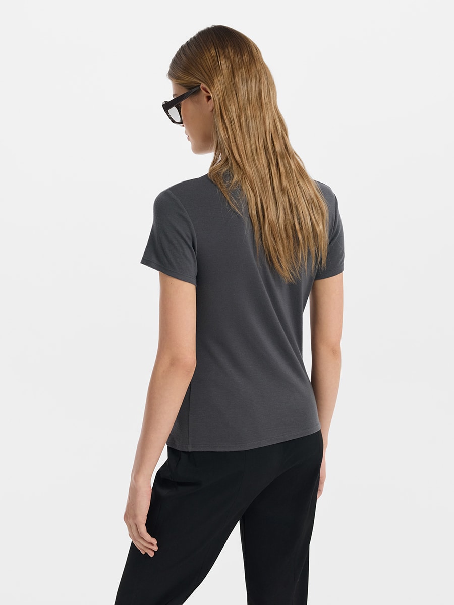 Футболка женская