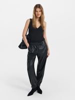 Брюки из экокожи