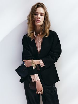 

Приталенный жакет с вискозой