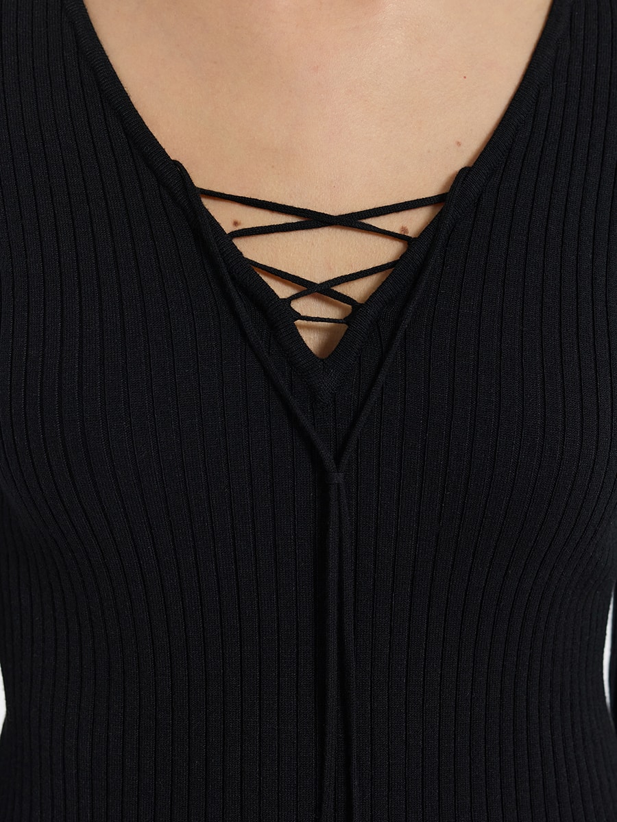 Джемпер со шнуровкой