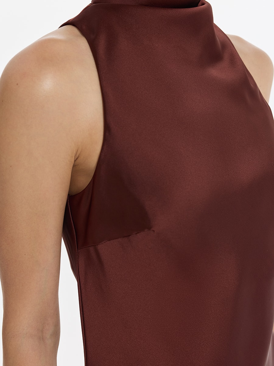 Атласное платье-халтер