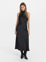 Атласное платье-халтер