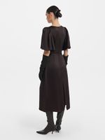 Атласное платье с кружевом