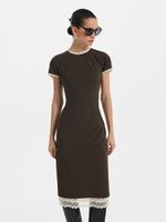 Платье с кружевом