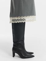 Платье с кружевом