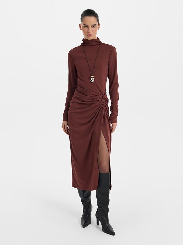 Платье миди с драпировкой