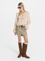 Блузка с оборками и воланами