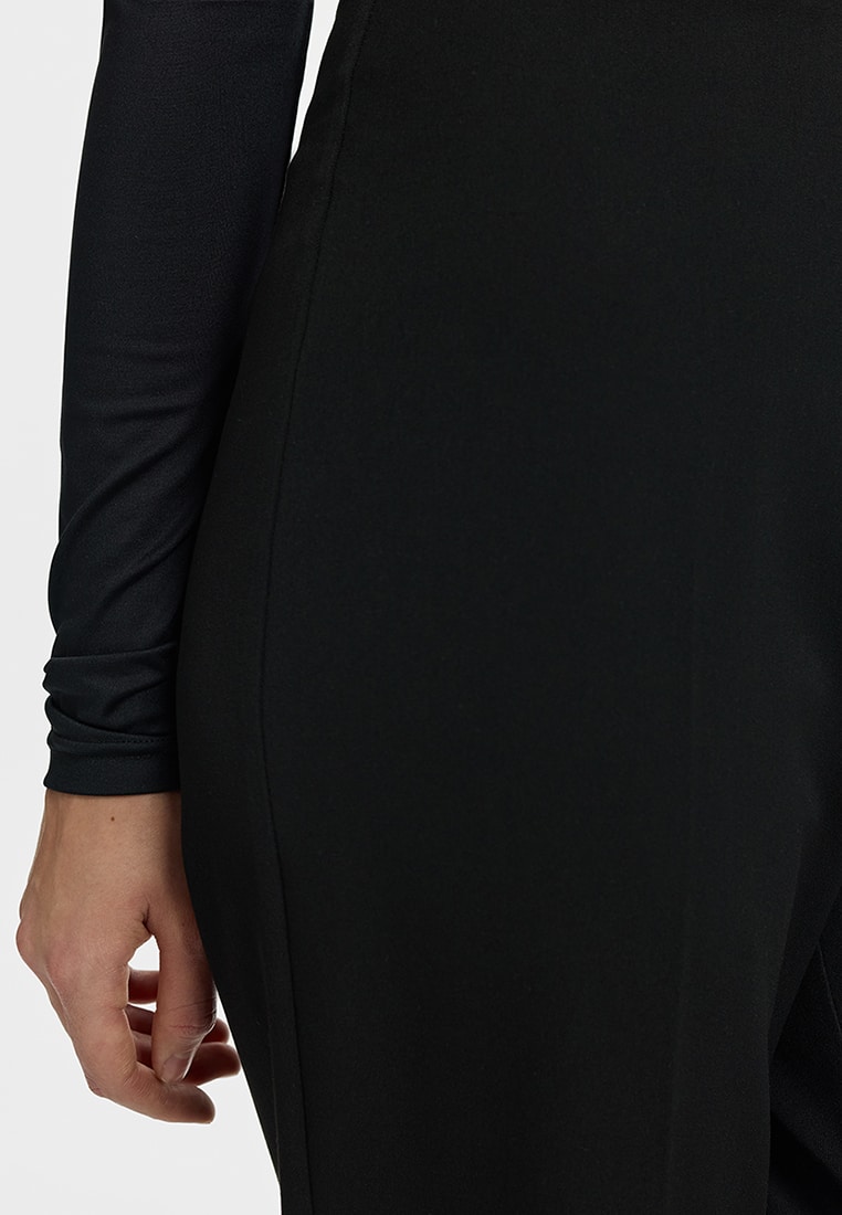 Брюки прямого кроя