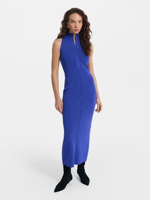 

Трикотажное платье-халтер