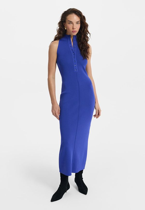 Трикотажное платье-халтер