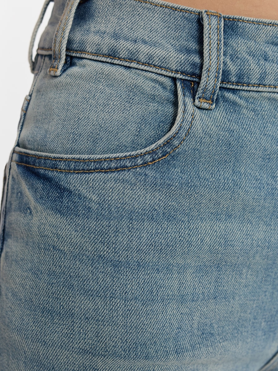 Джинсы Flare fit