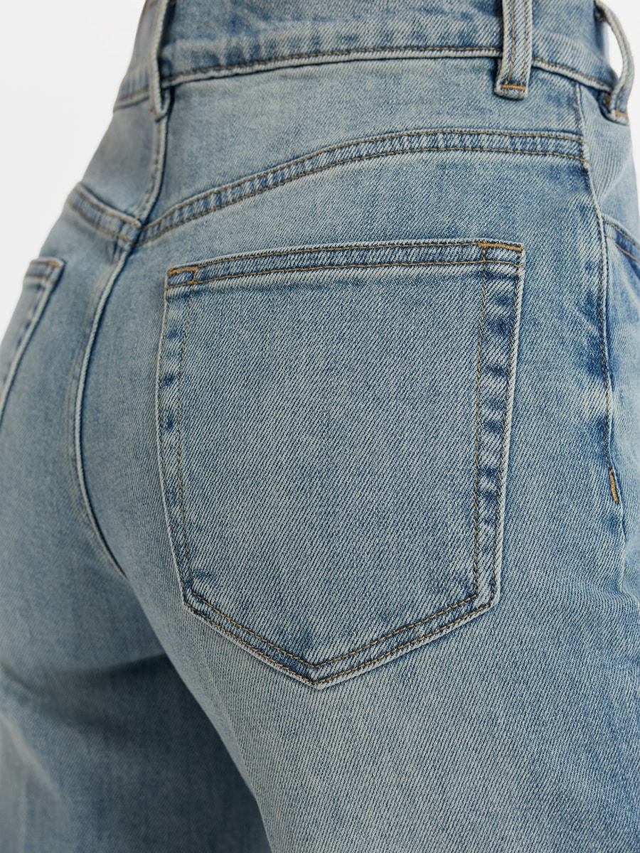 Джинсы Flare fit