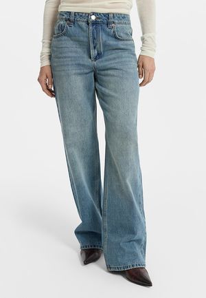 

Джинсы Straight fit со средней посадкой