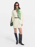 Платье с объемными рукавами