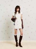 Платье с цветочной вышивкой