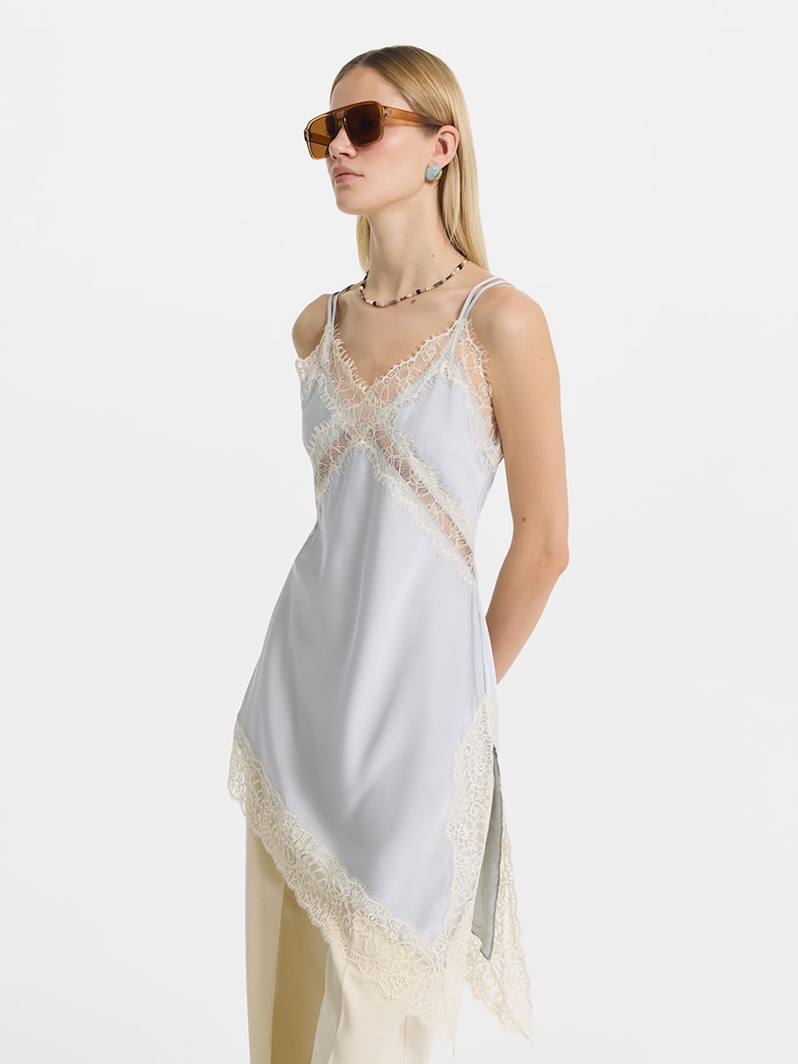 Удлиненный топ с кружевом