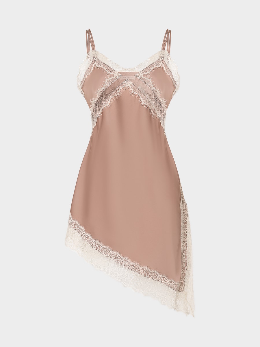 Удлиненный топ с кружевом