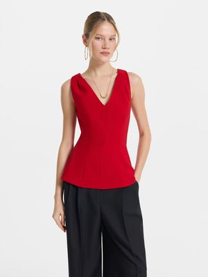 

Приталенный топ с баской