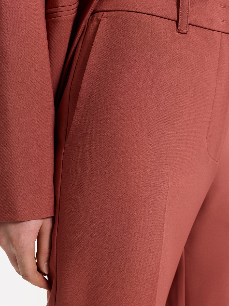 Брюки расклешенного кроя