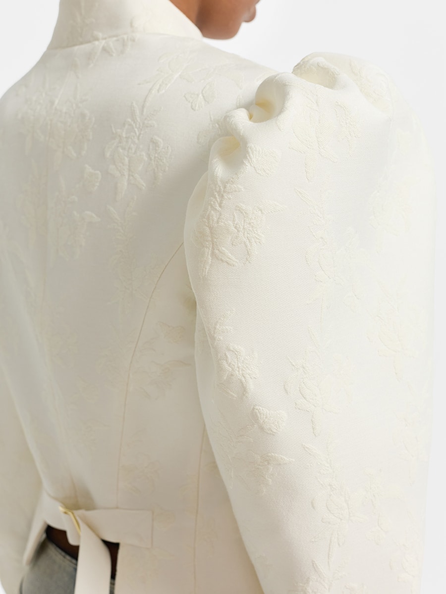 Жакет с цветочной вышивкой