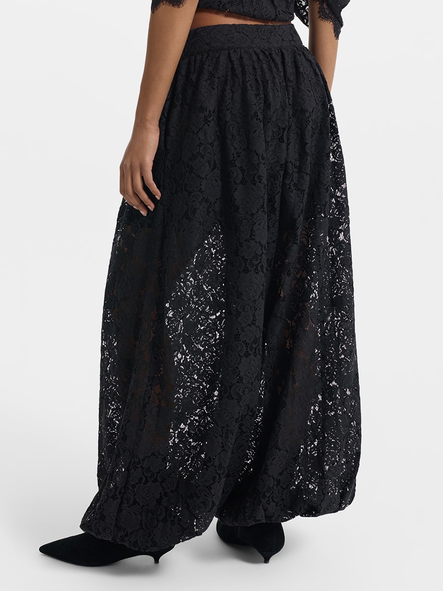 Брюки из кружева 