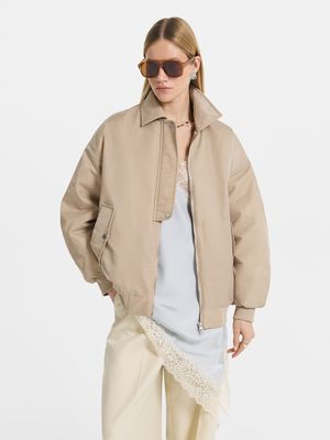 

Утепленный бомбер свободного кроя