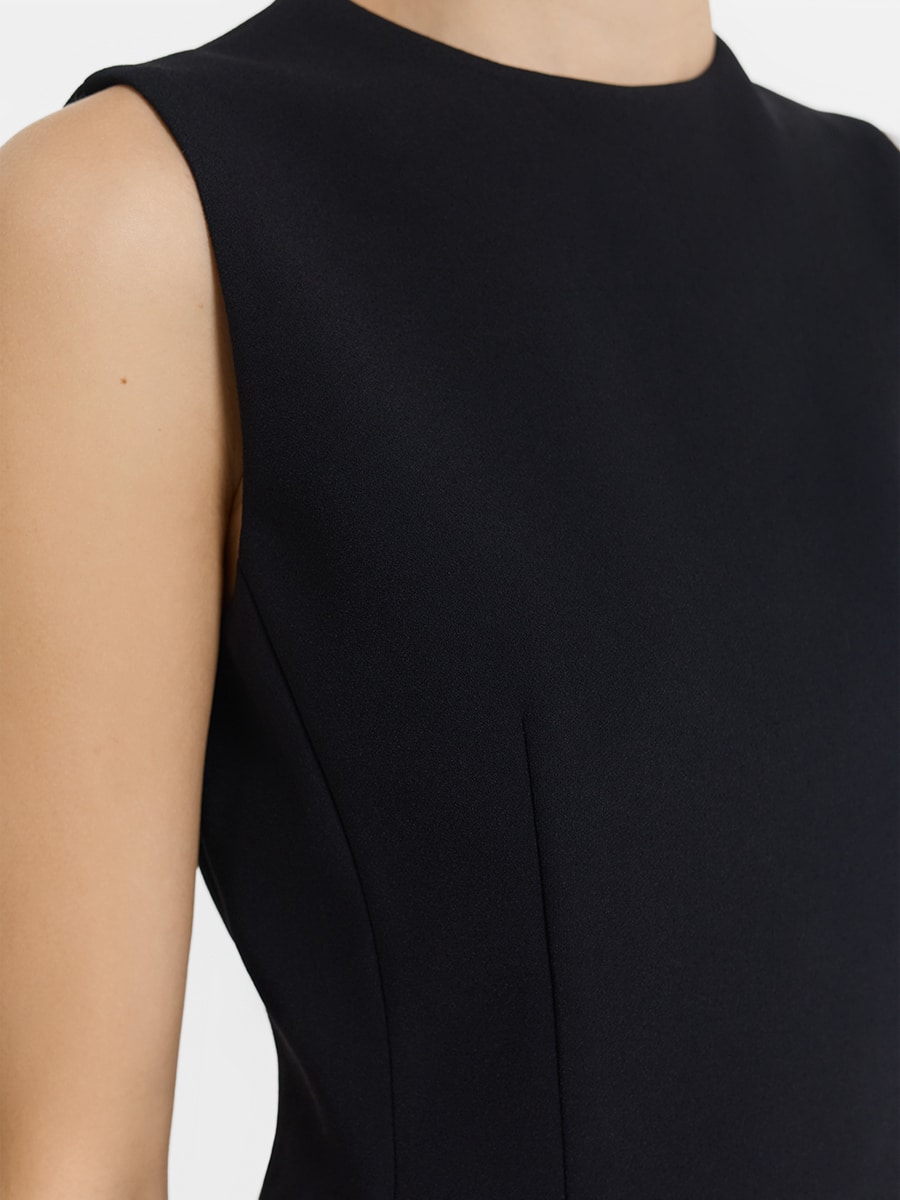 Платье-футляр