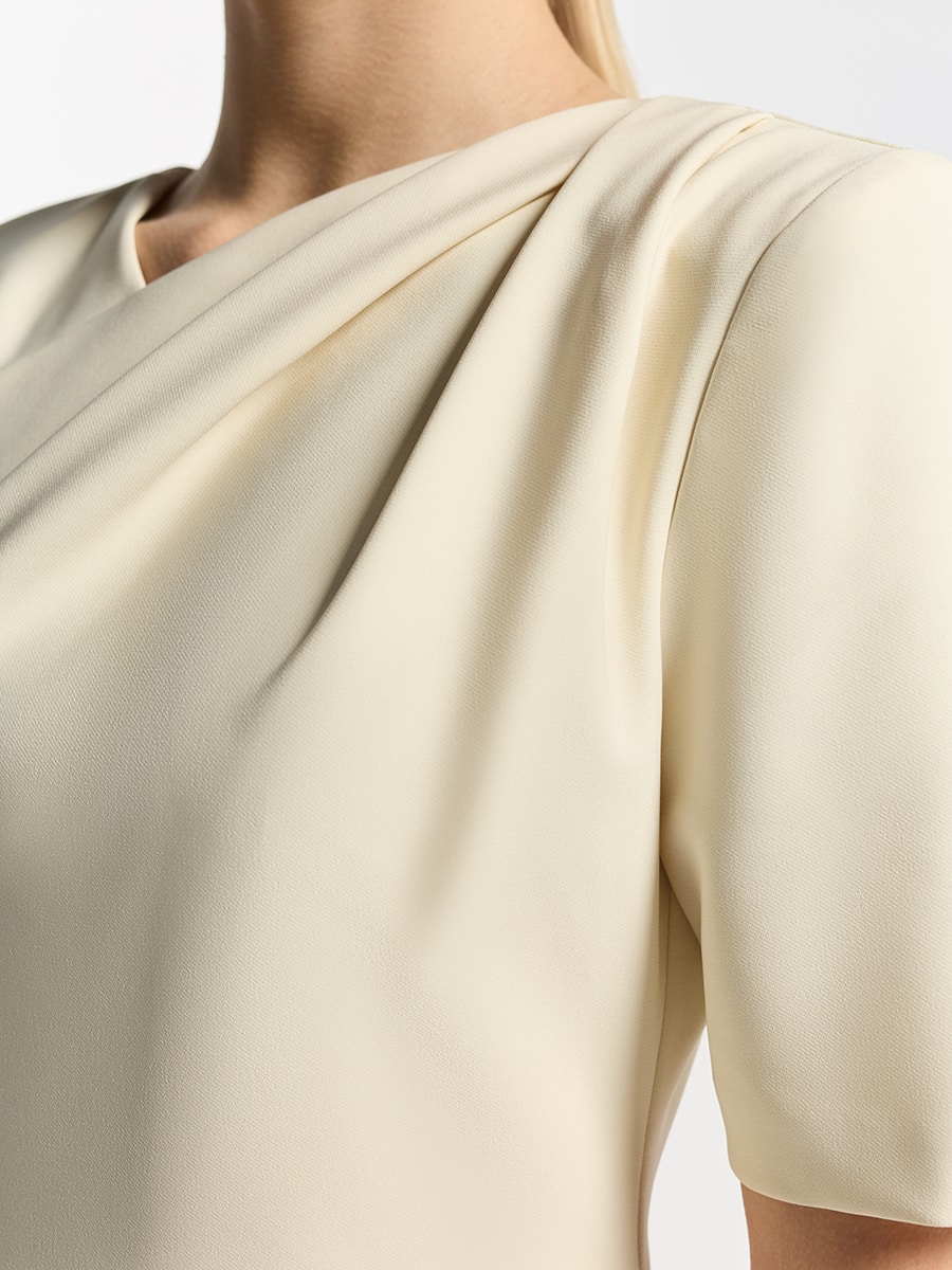 Платье-футляр