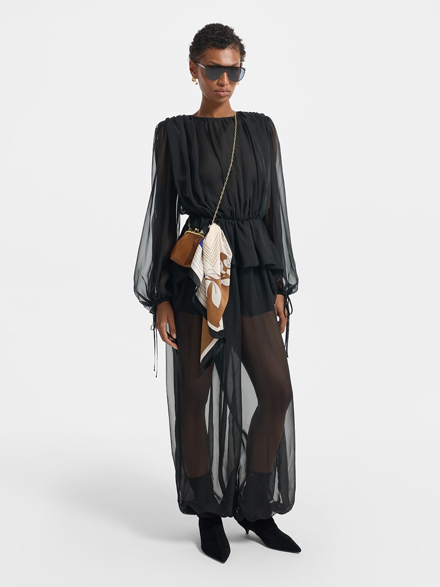 Комбинезон из шифона с баской