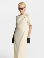 Платье-футляр